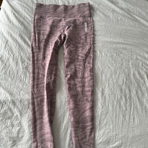 Gymshark scrunch leggings high waisted Animal seamless size small